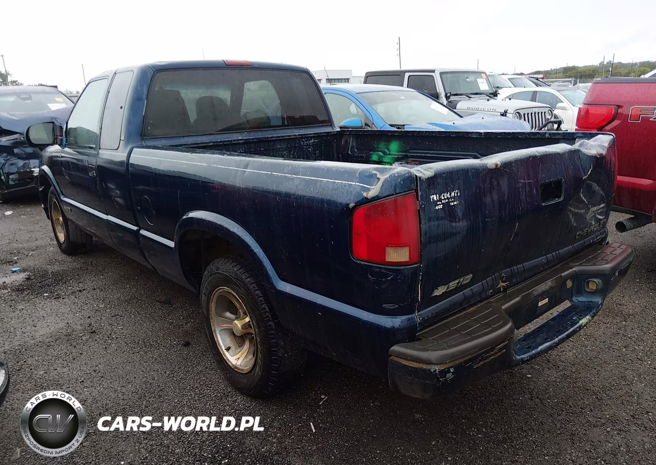 2000 Chevrolet S10 VIN:1GCCS195XYK243861 - 3