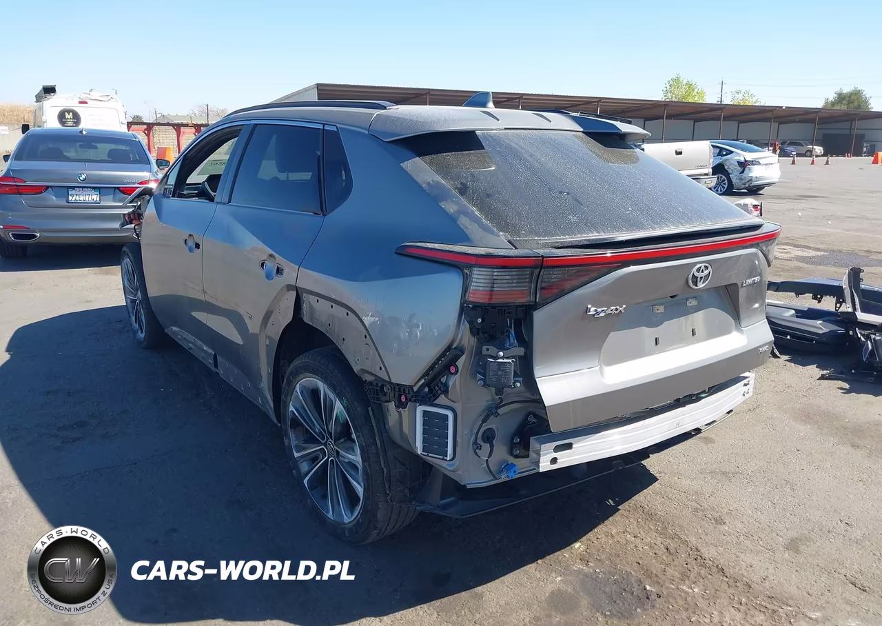 2023 Toyota Bz4X Limited VIN:JTMABACA5PA007359 - 3