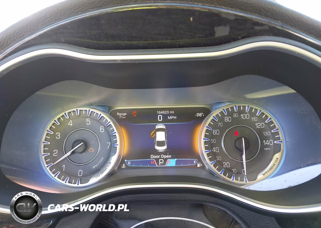 2015 Chrysler 200 C VIN:1C3CCCCB1FN549533 - 7