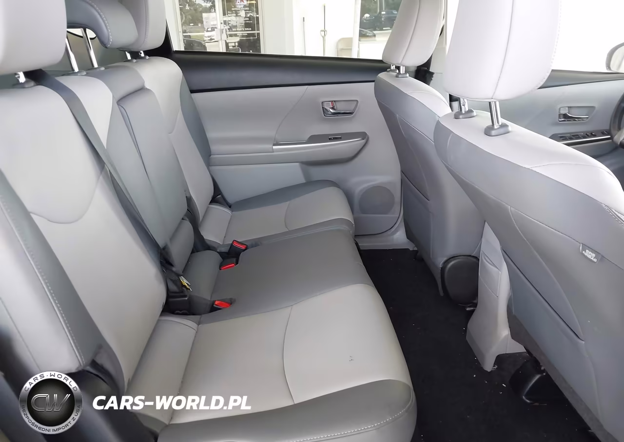 2015 Toyota Prius V Four VIN:JTDZN3EU4FJ025640 - 8