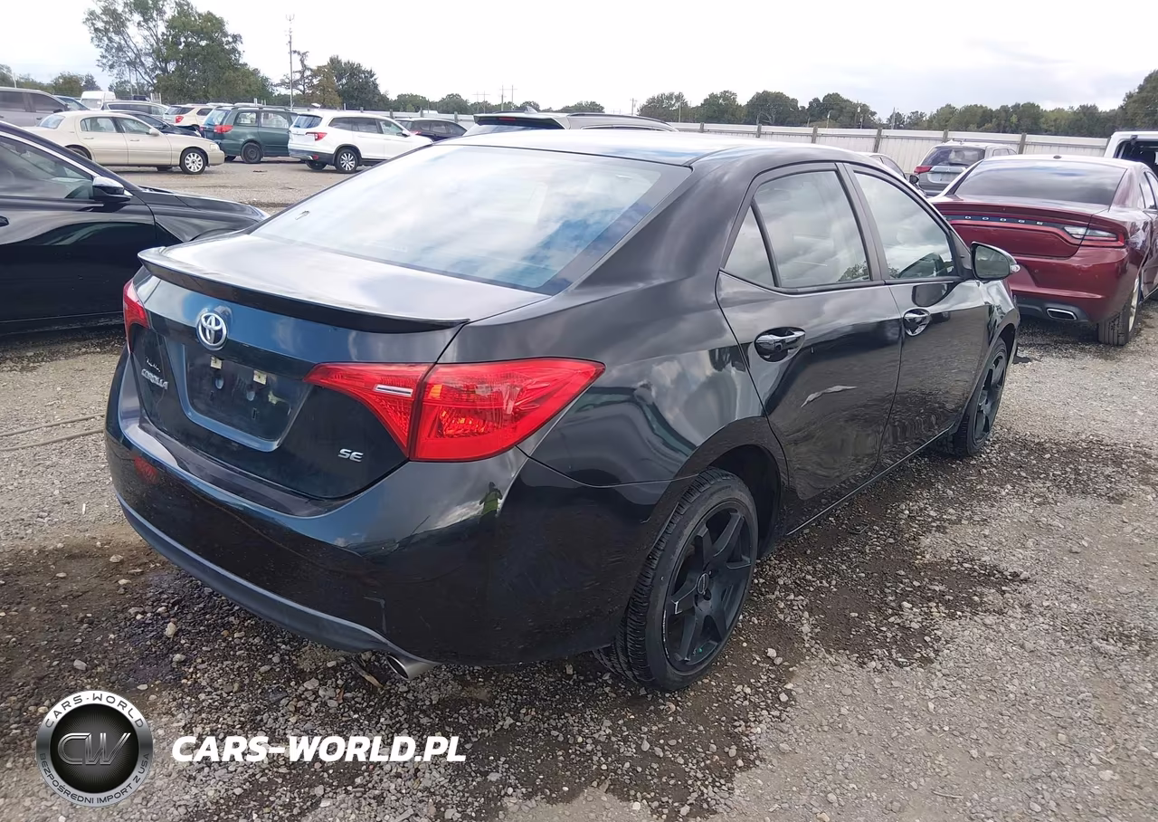 2017 Toyota Corolla Se VIN:5YFBURHE7HP729809 - 4