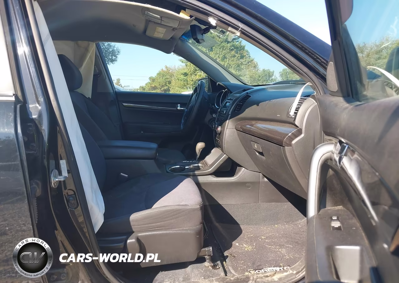 2011 Kia Sorento Lx VIN:5XYKT4A1XBG168904 - 5