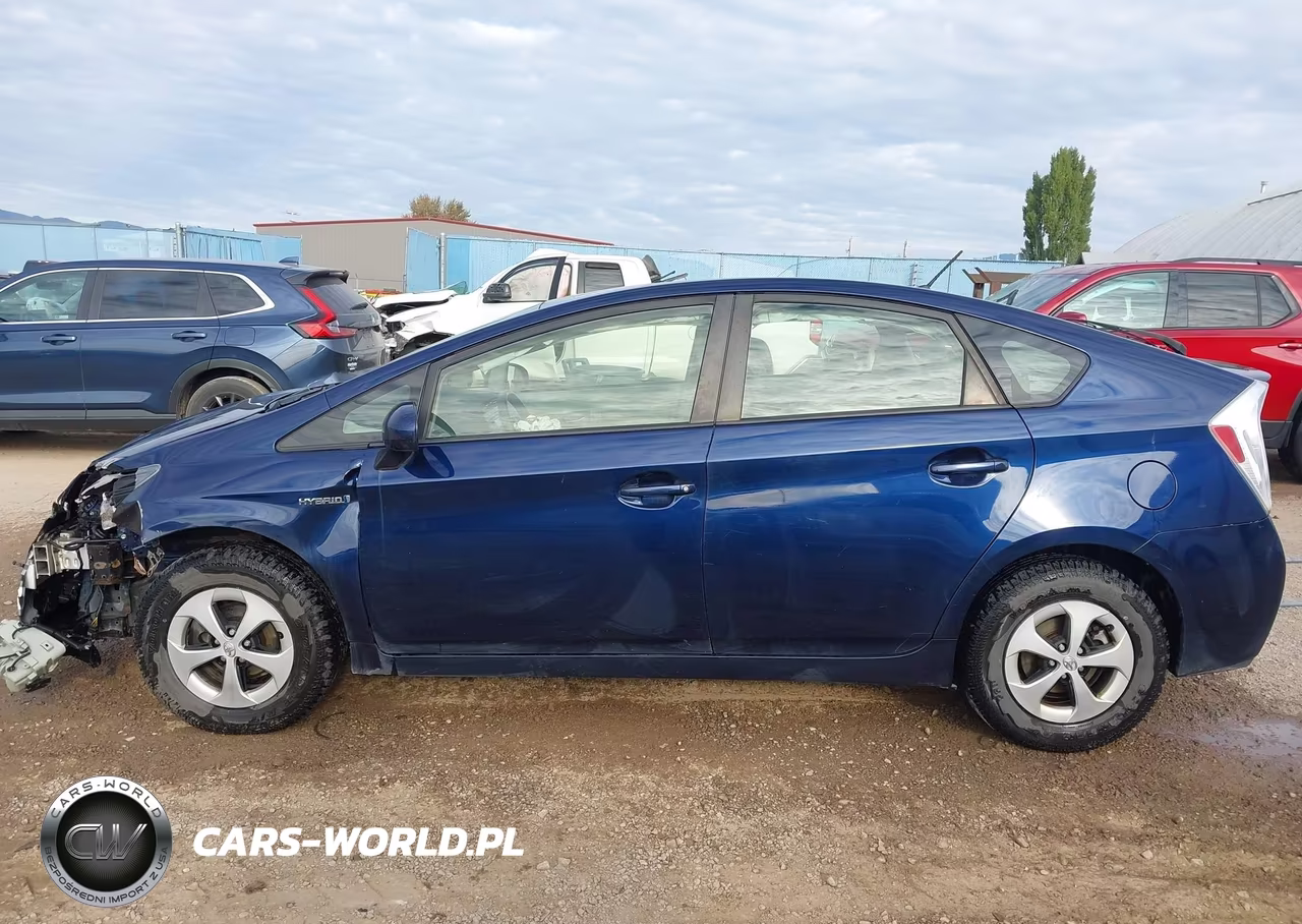 2015 Toyota Prius Two VIN:JTDKN3DU9F1900651 - 14