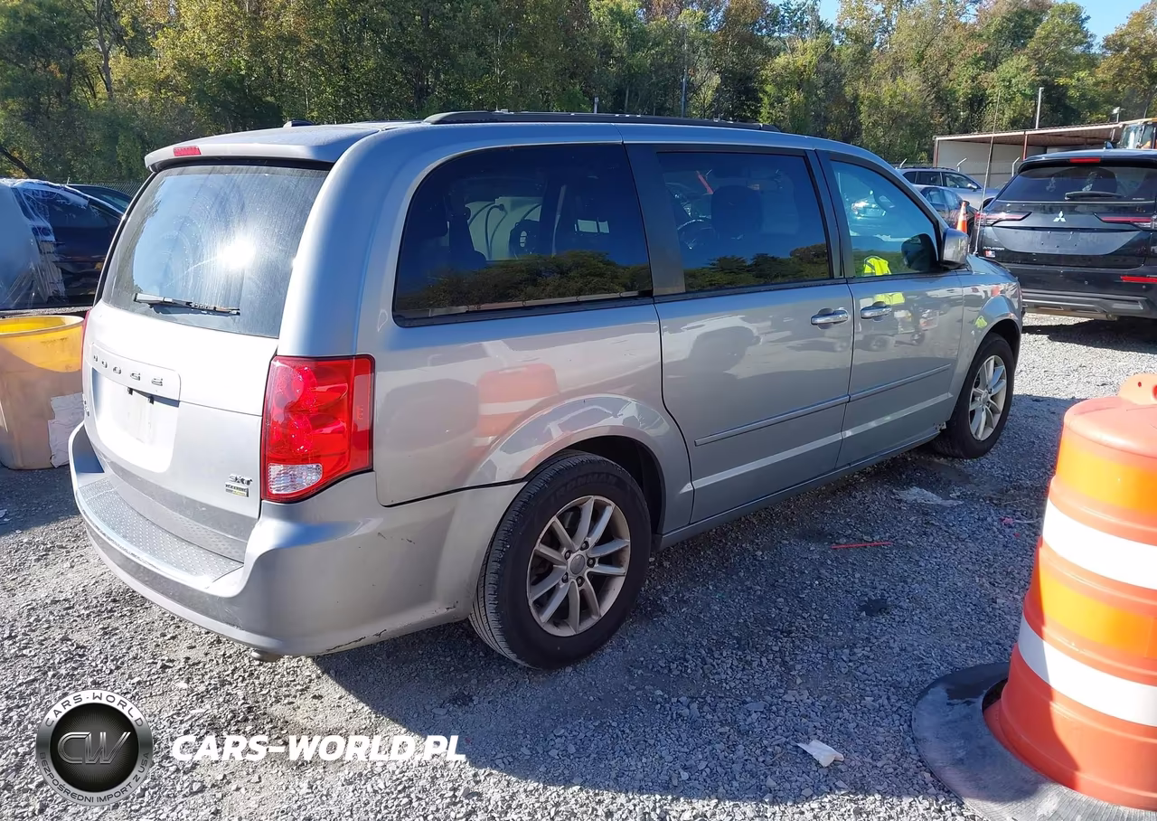 2016 Dodge Grand Caravan Sxt VIN:2C4RDGCG4GR375886 - 4