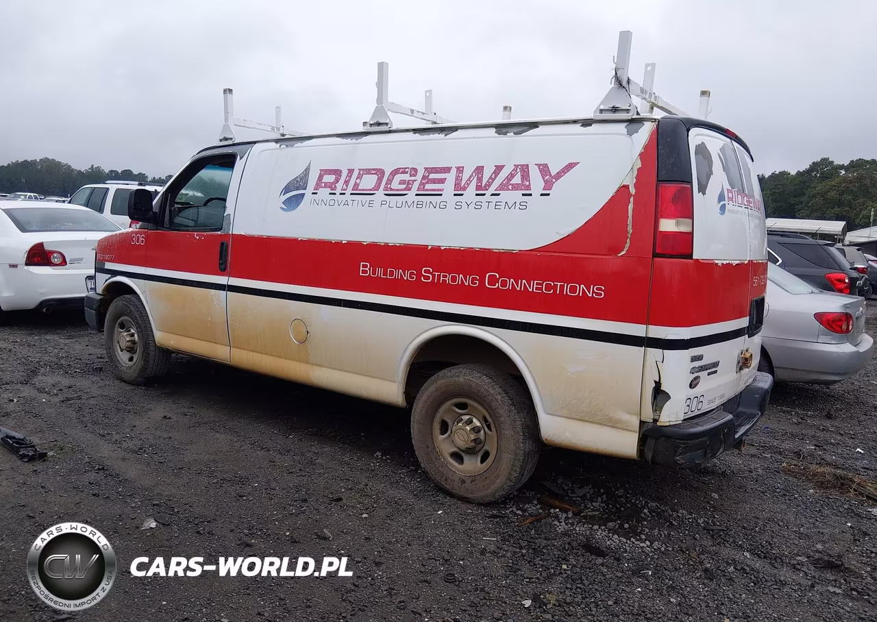 2011 Chevrolet Express 2500 Work Van VIN:1GCWGFCA1B1140634 - 3