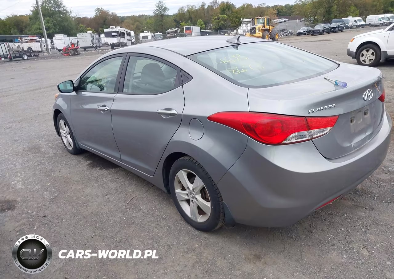 2013 Hyundai Elantra Gls VIN:KMHDH4AE2DU927989 - 3
