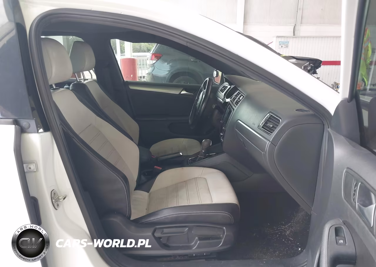 2016 Volkswagen Jetta 1.8T Sport VIN:3VWD17AJ5GM394811 - 5