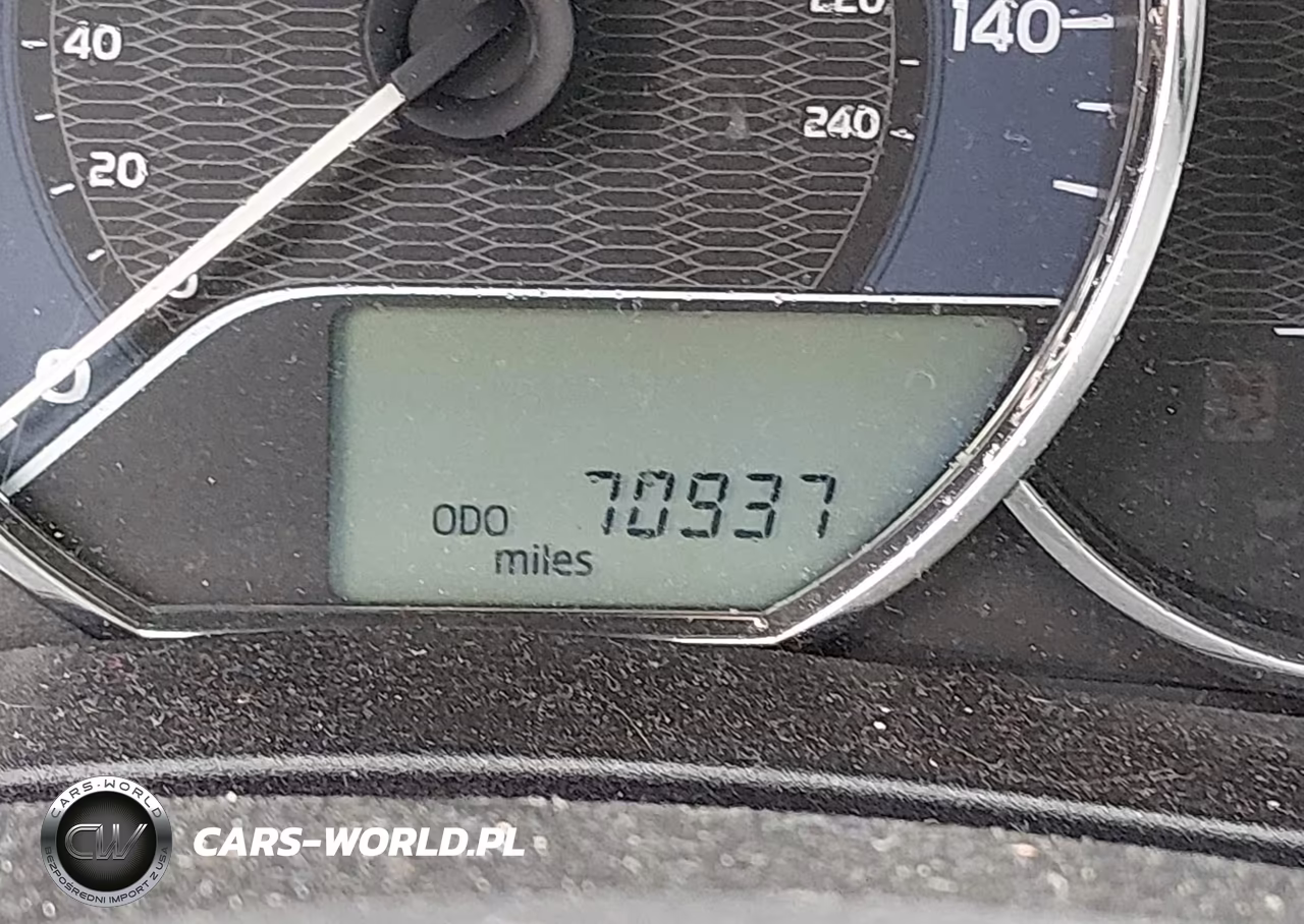 2014 Toyota Corolla Le Plus VIN:5YFBURHEXEP030217 - 15