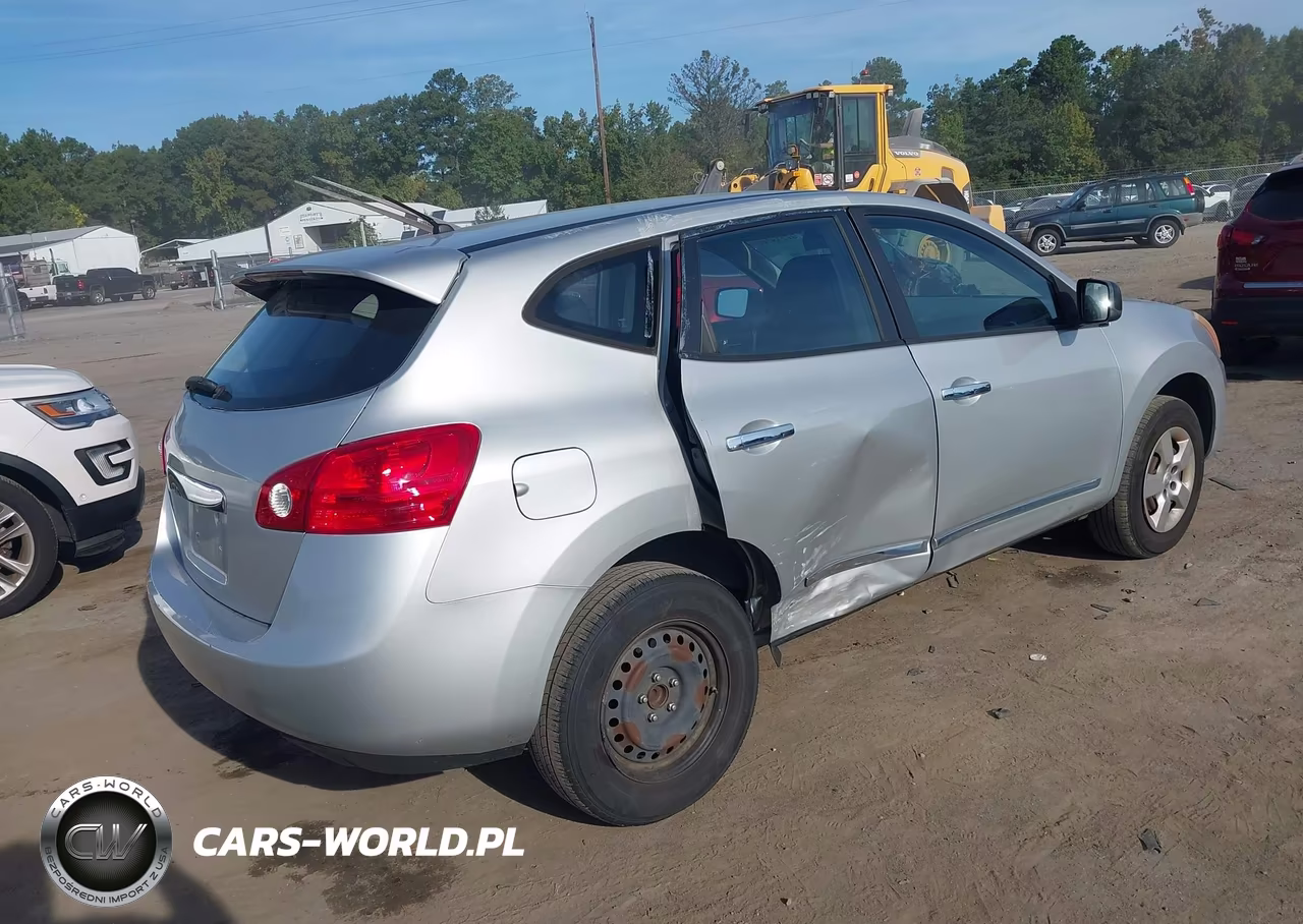 2013 Nissan Rogue S VIN:JN8AS5MT7DW545944 - 4