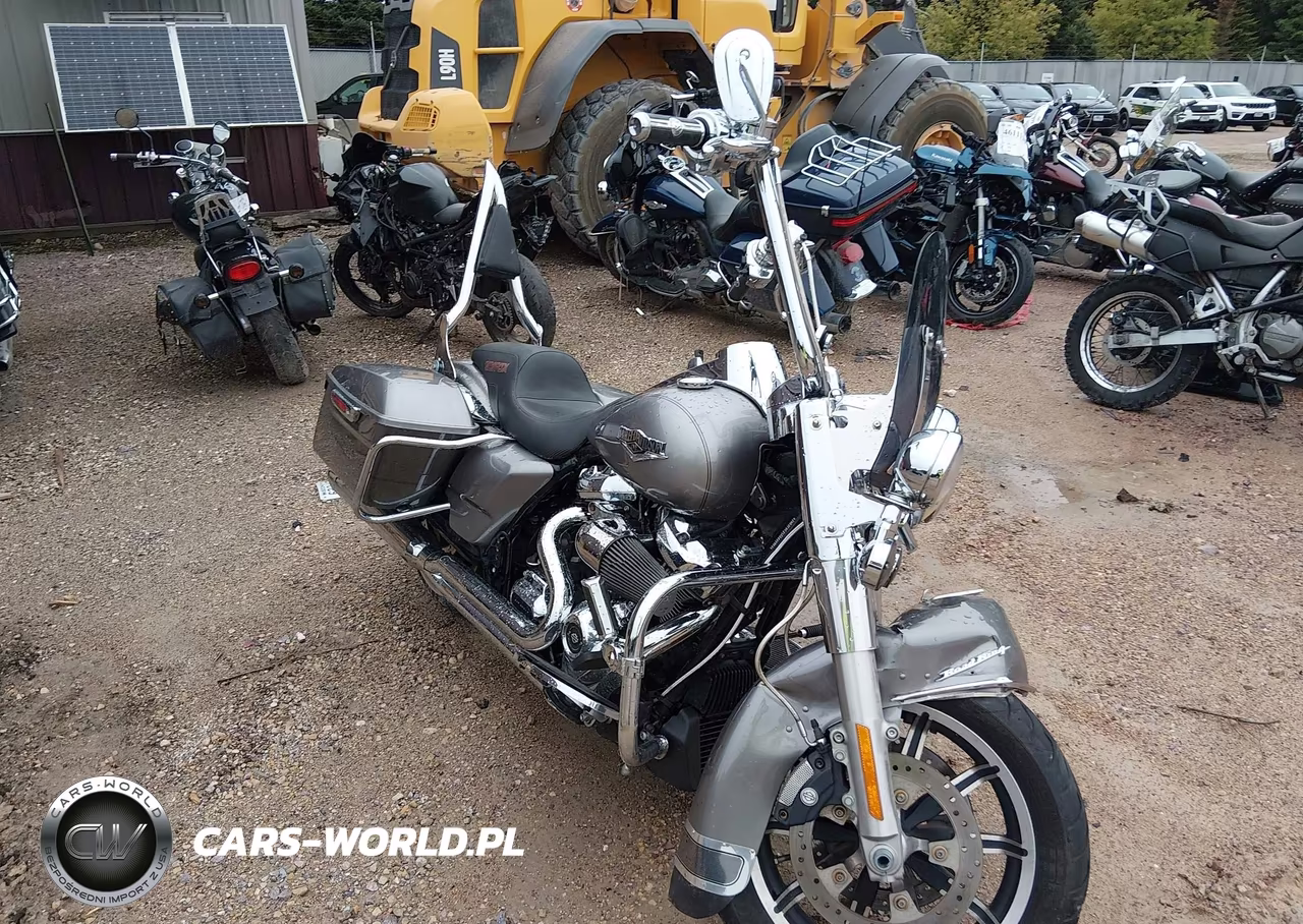 2017 Harley-Davidson Flhr Road King – zdjęcie 1 z 13