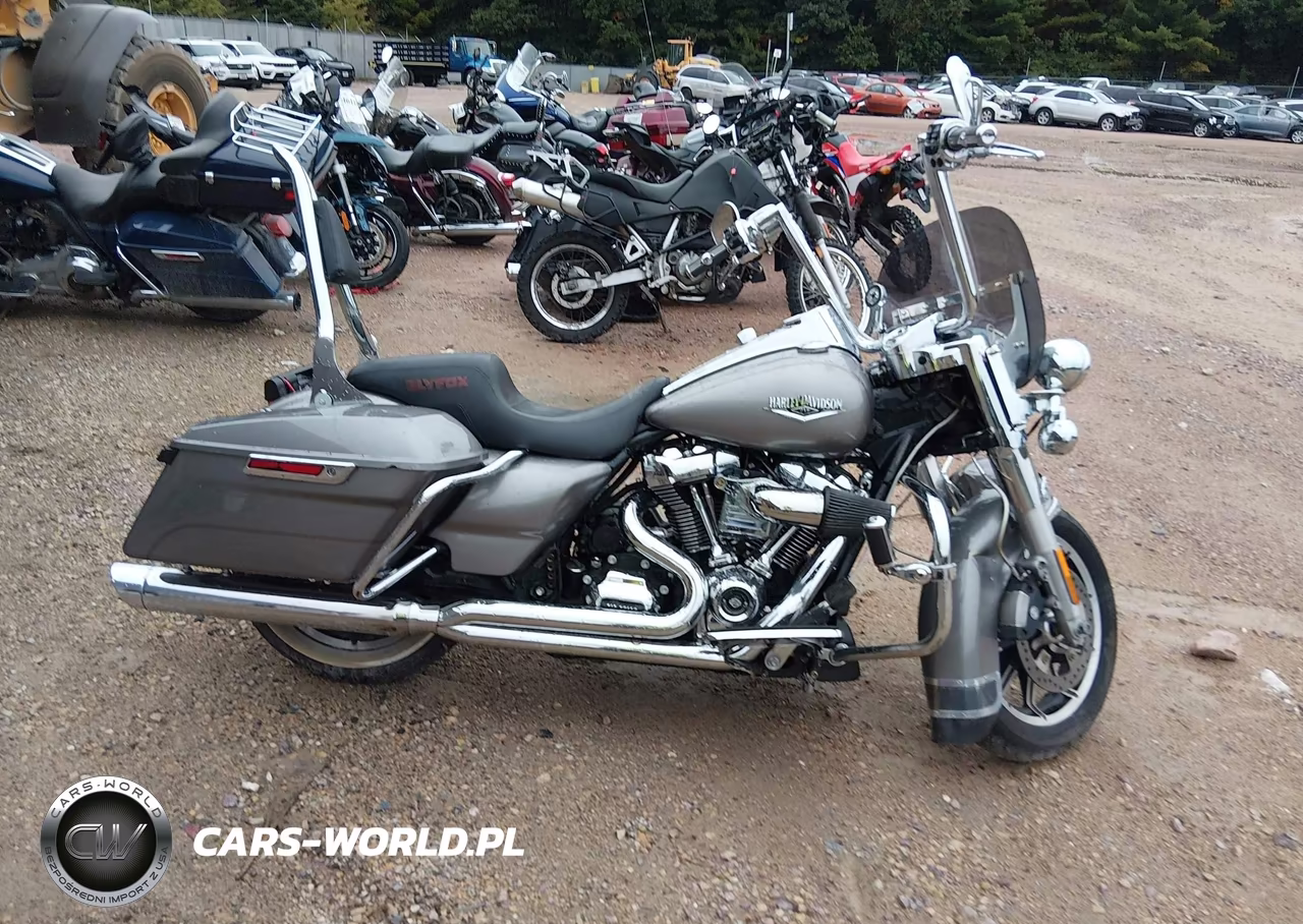 2017 Harley-Davidson Flhr Road King VIN:1HD1FBC13HB618026 - 12