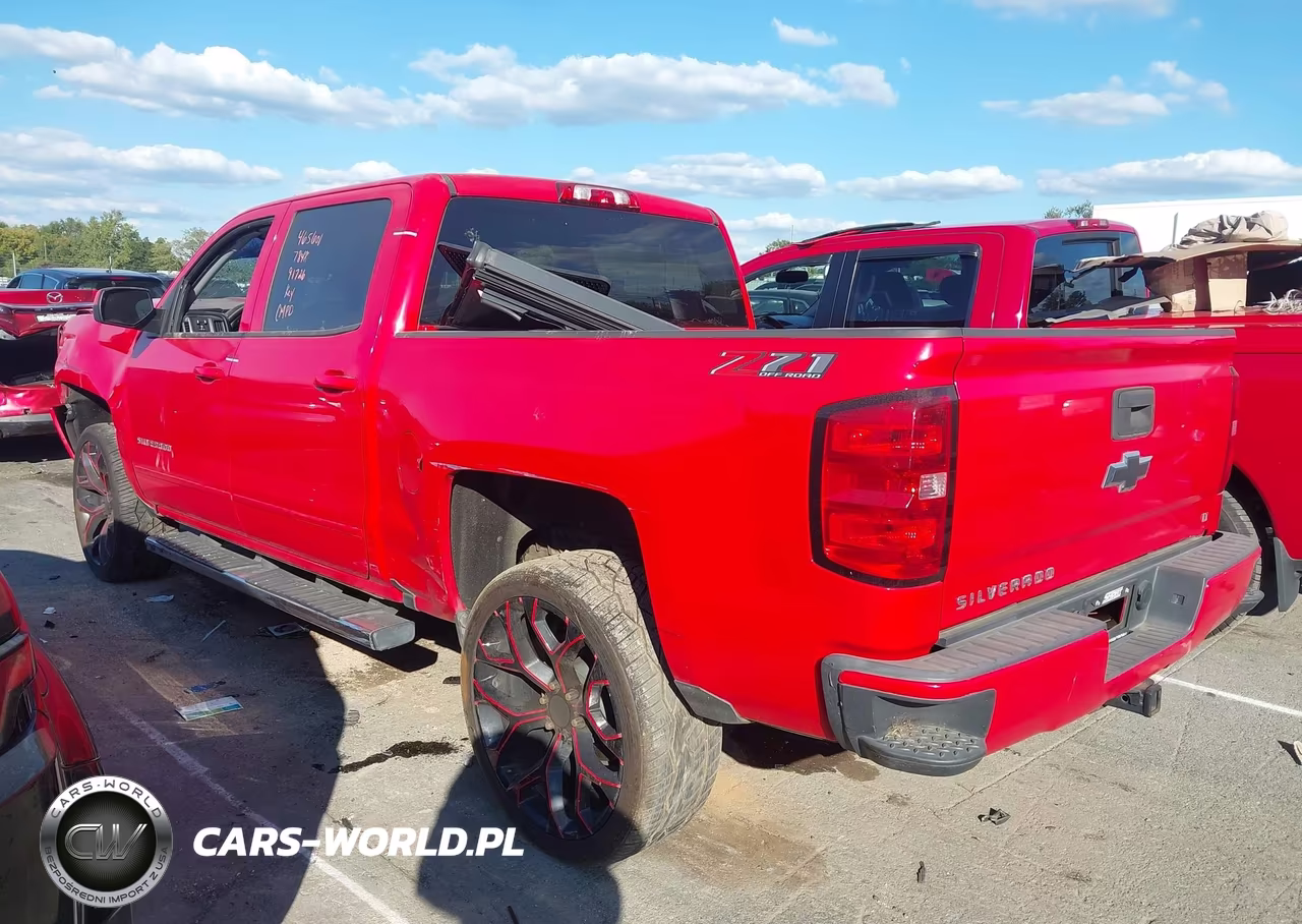 2018 Chevrolet Silverado 1500 2Lt VIN:3GCUKREC8JG527848 - 14