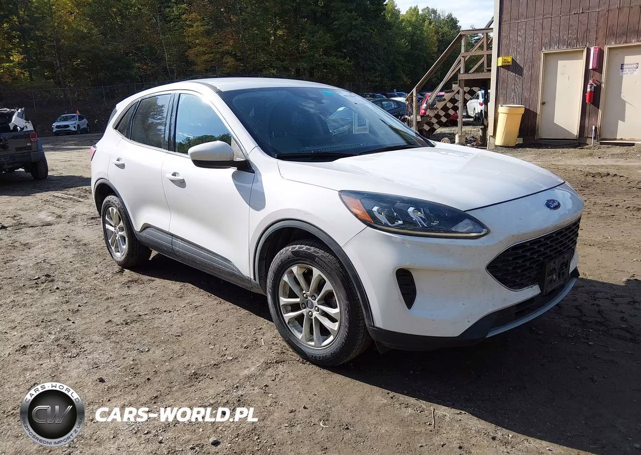 2020 Ford Escape Se