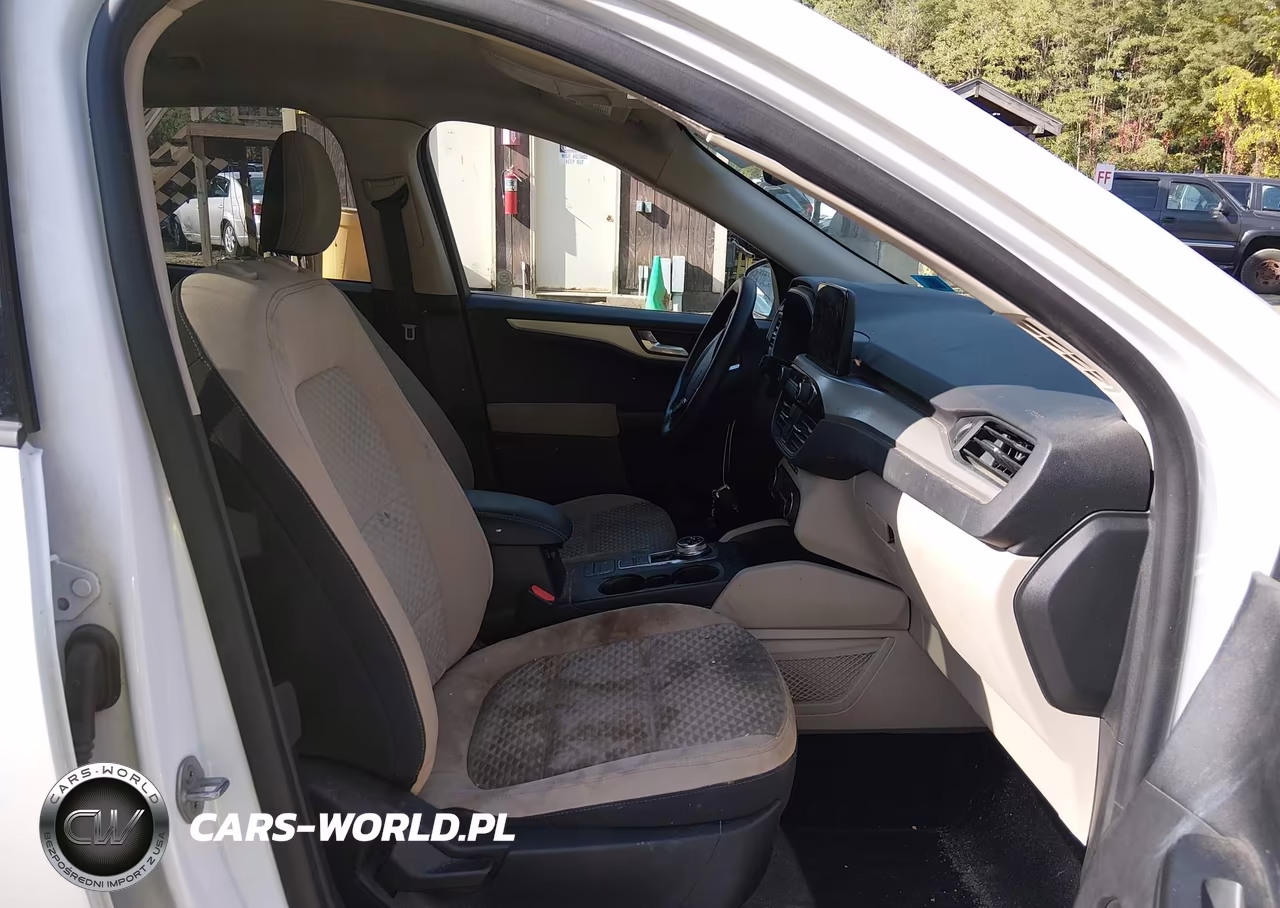 2020 Ford Escape Se VIN:1FMCU9G63LUA64879 - 5