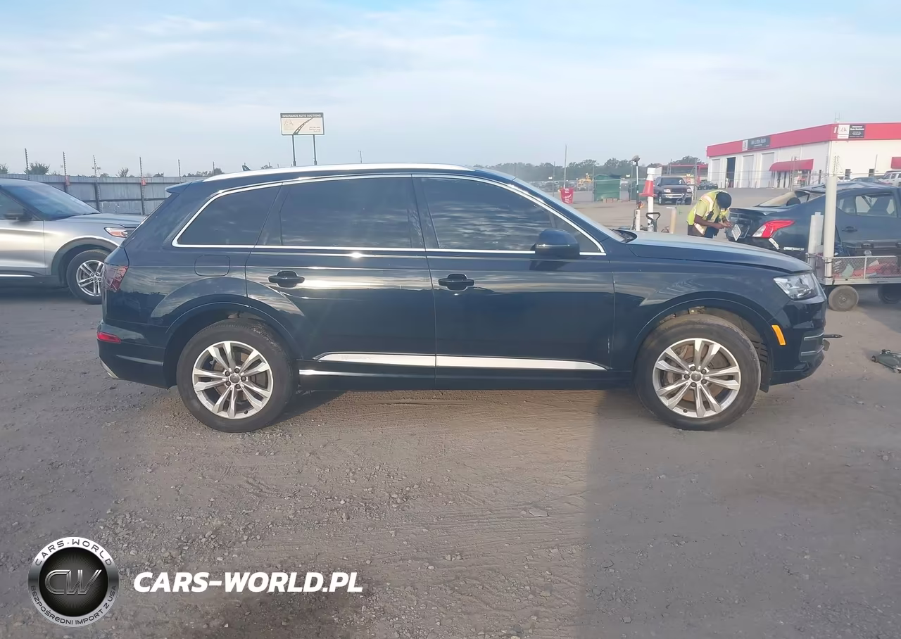 2017 Audi Q7 3.0T Premium VIN:WA1LAAF72HD027672 - 14