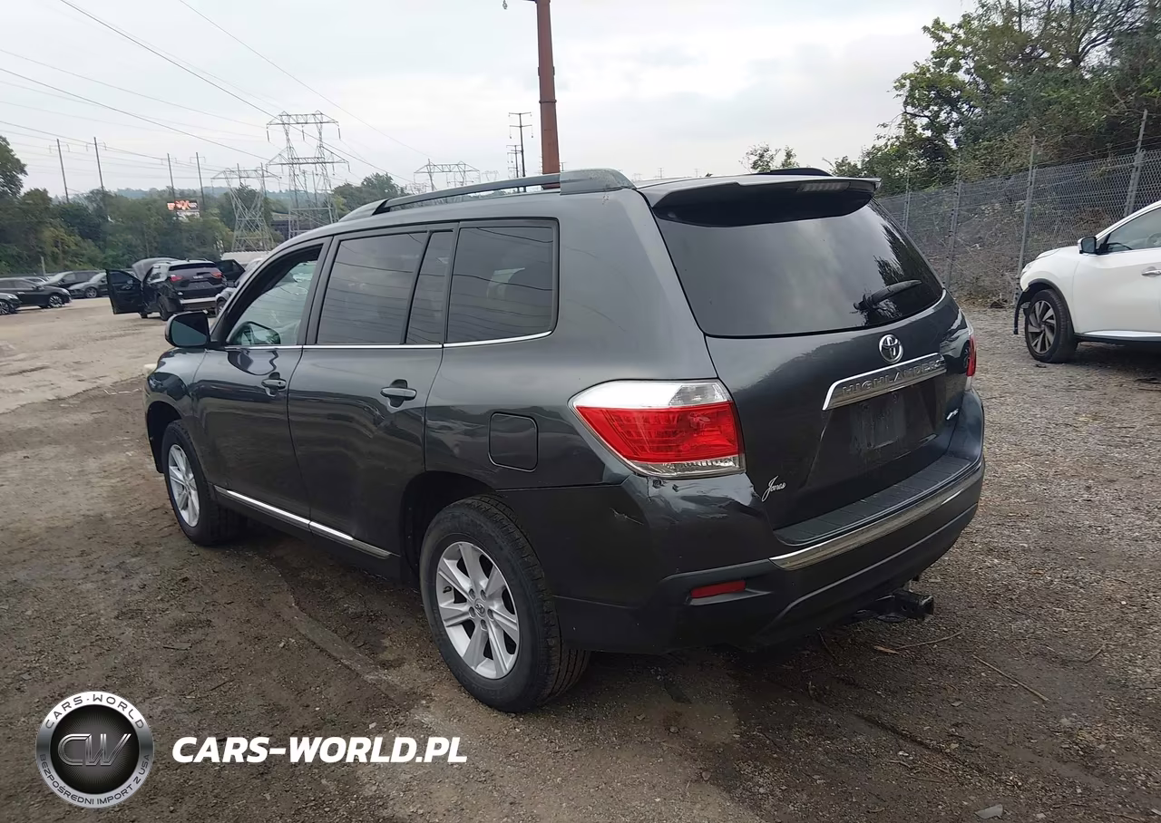 2013 Toyota Highlander Se V6 VIN:5TDBK3EH3DS274492 - 3