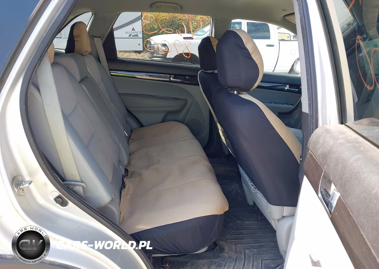 2011 Kia Sorento Lx VIN:5XYKT3A1XBG184885 - 8