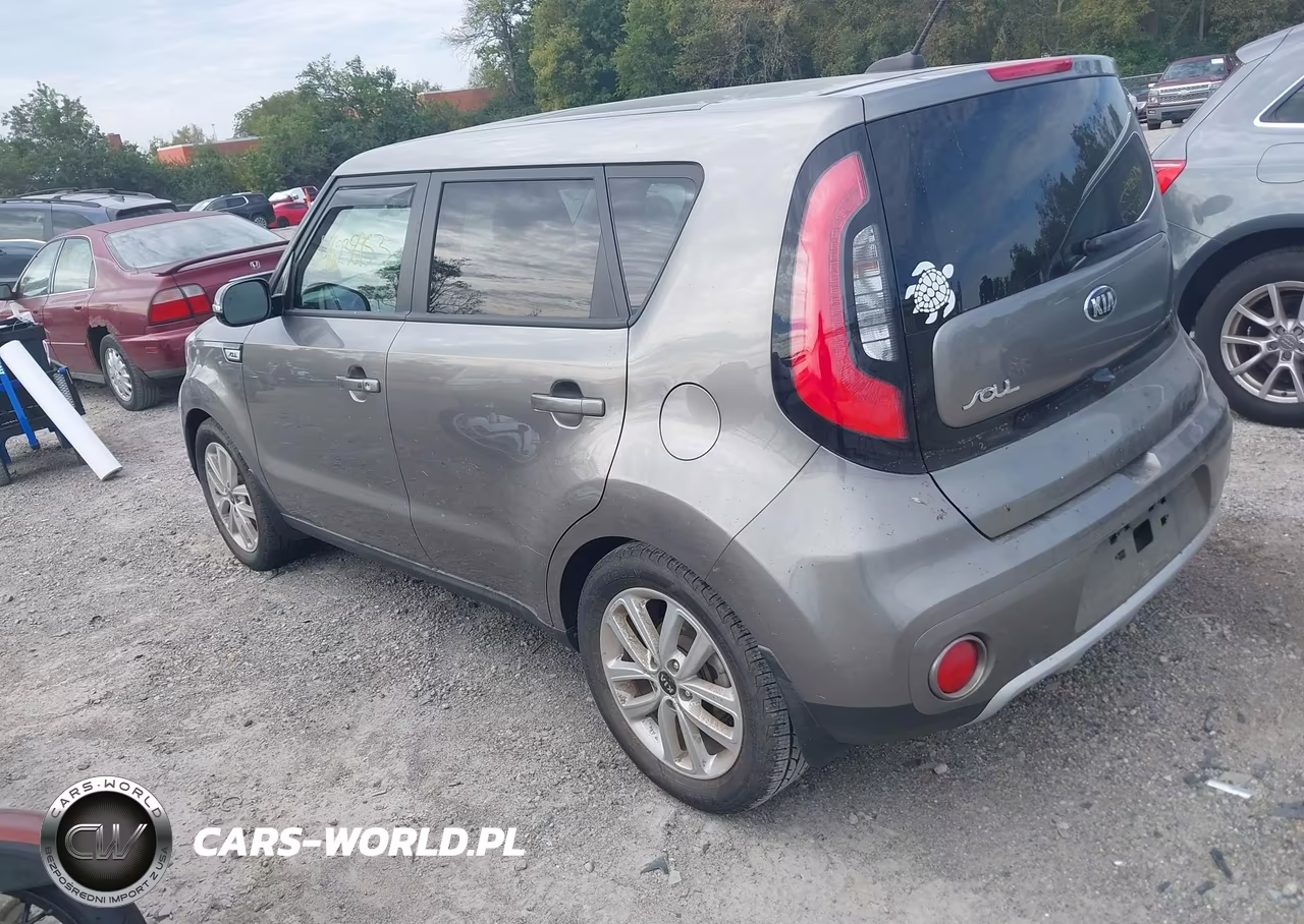 2018 Kia Soul + VIN:KNDJP3A56J7603992 - 3