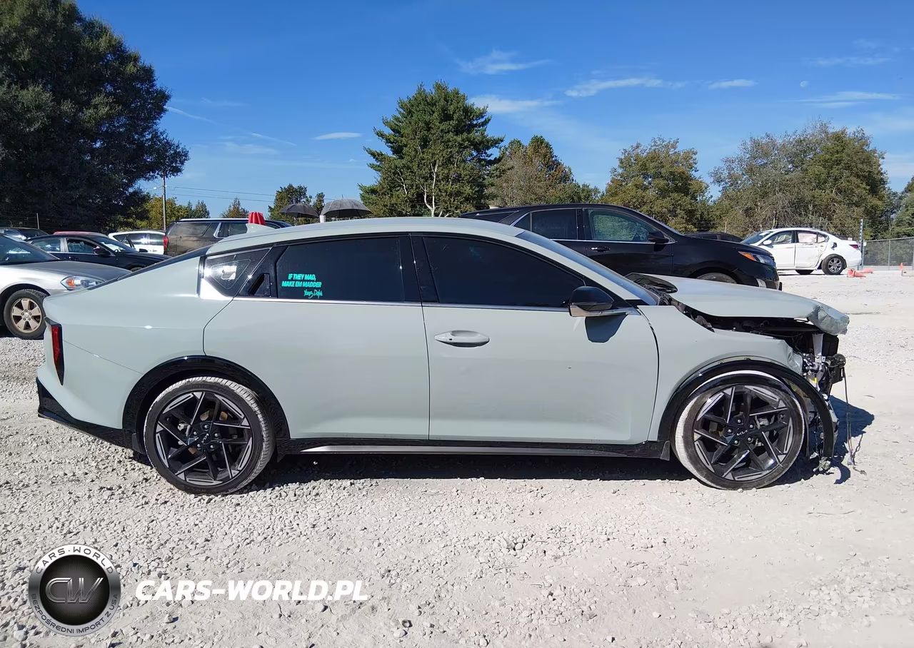 2025 Kia K4 Gt-Line VIN:3KPFW4DE1SE063348 - 13