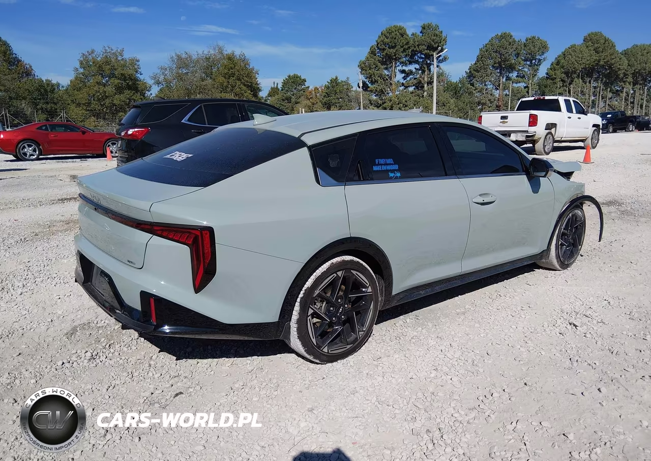 2025 Kia K4 Gt-Line VIN:3KPFW4DE1SE063348 - 4