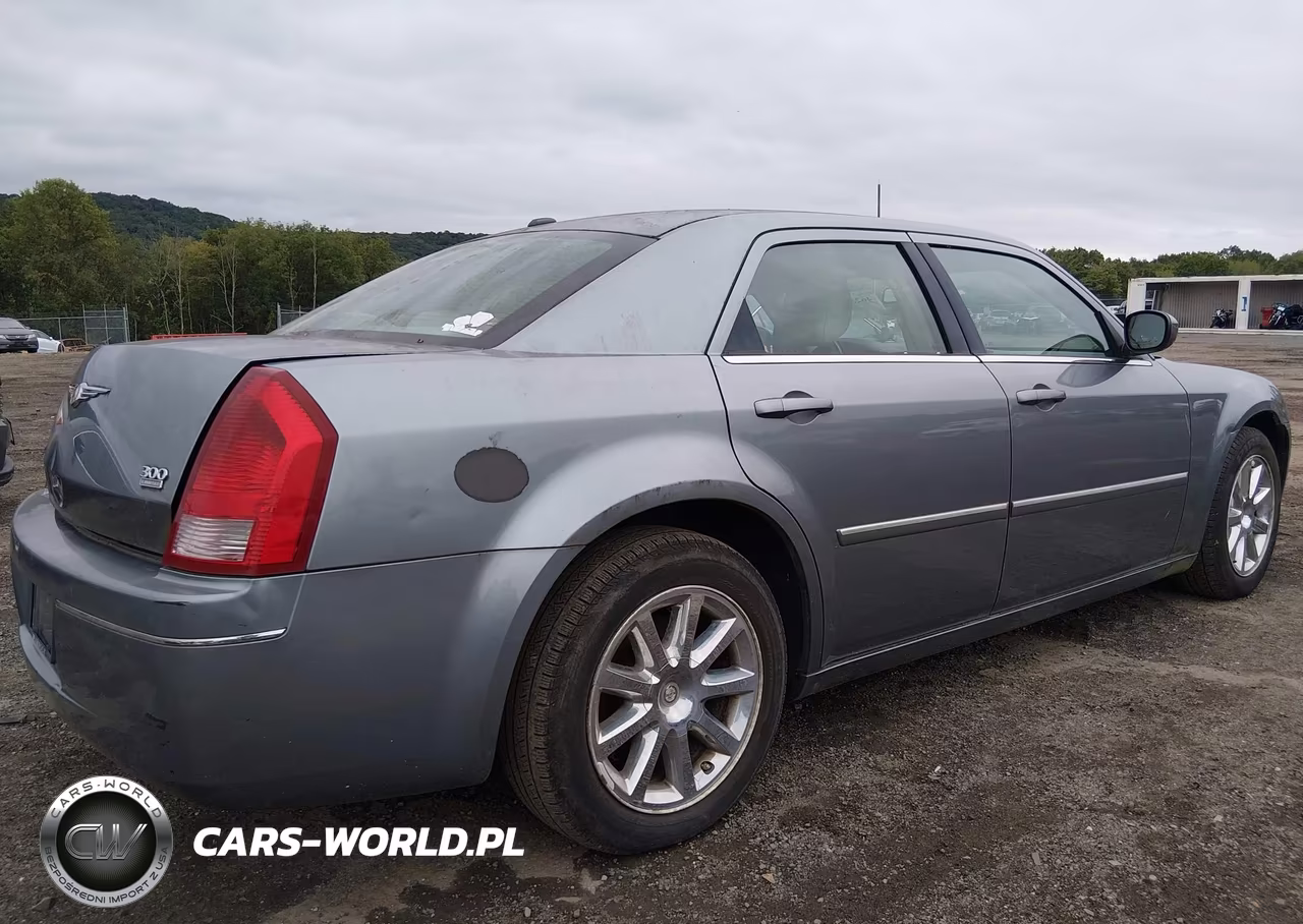 2007 Chrysler 300 Touring VIN:2C3KA53G07H897990 - 4