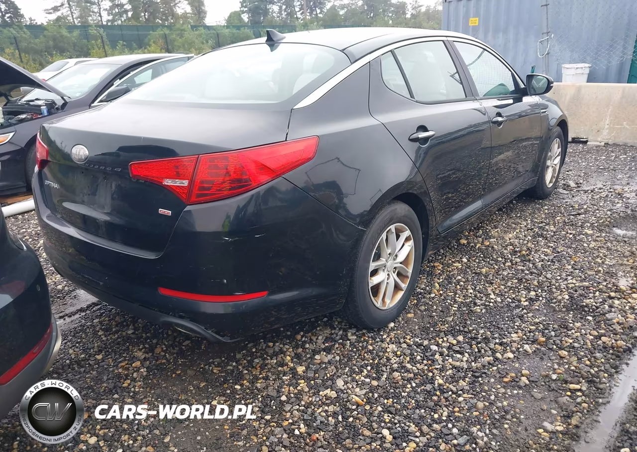 2013 Kia Optima Lx VIN:5XXGM4A73DG175143 - 4