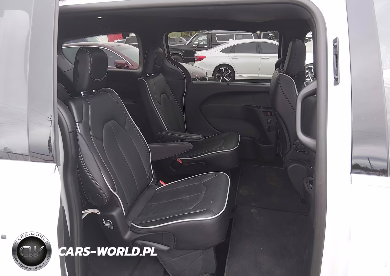 2027 Chrysler Pacifica VIN:2C4RC1GGXVR587313 - 8