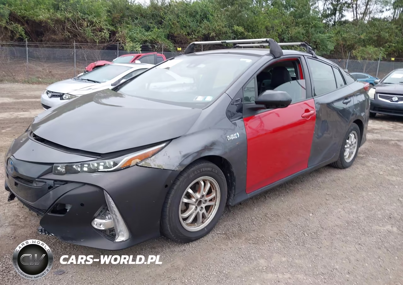 2018 Toyota Prius Prime Advanced VIN:JTDKARFP8J3079965 - 2