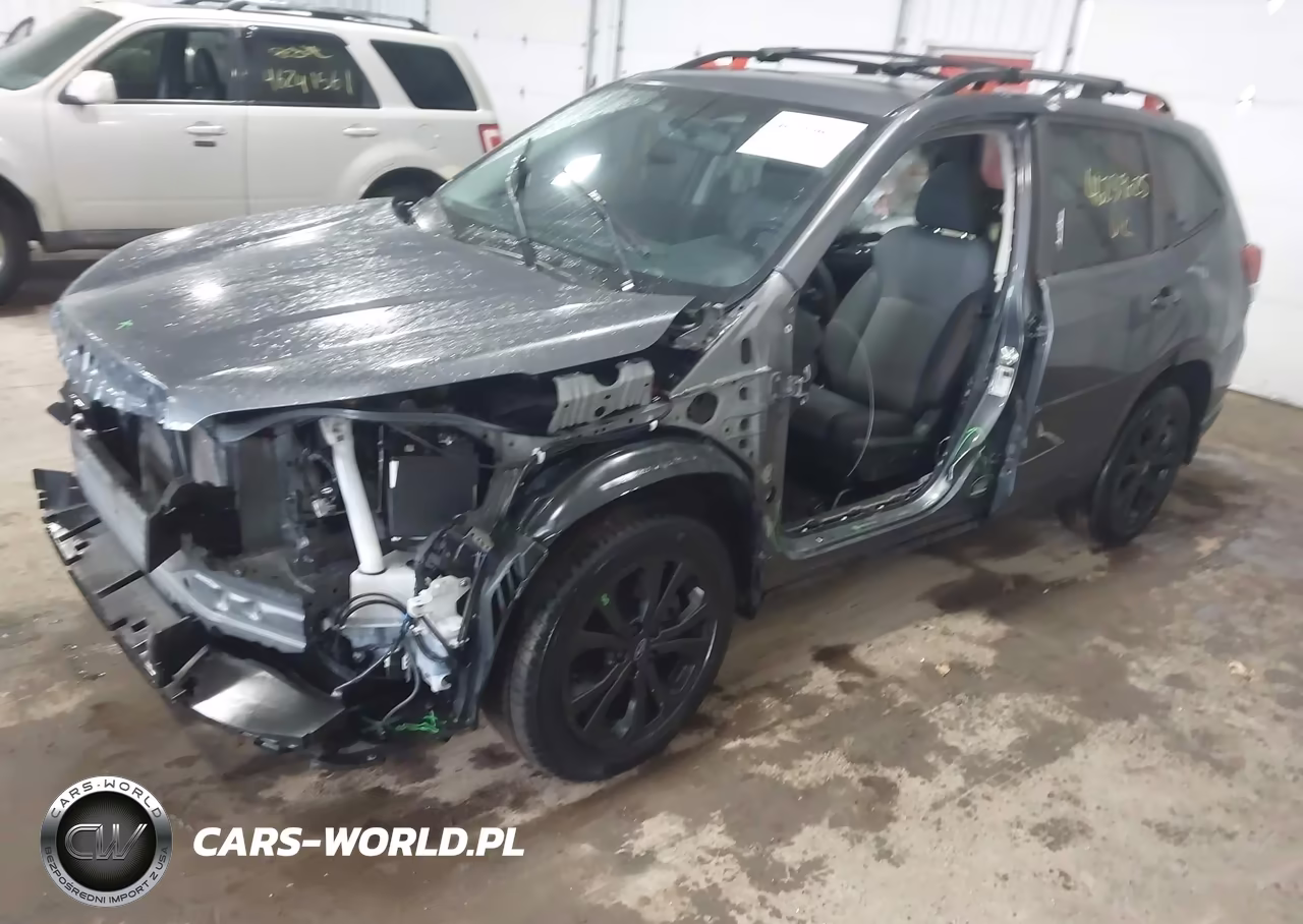 2022 Subaru Forester Sport VIN:JF2SKAJC3NH461818 - 2