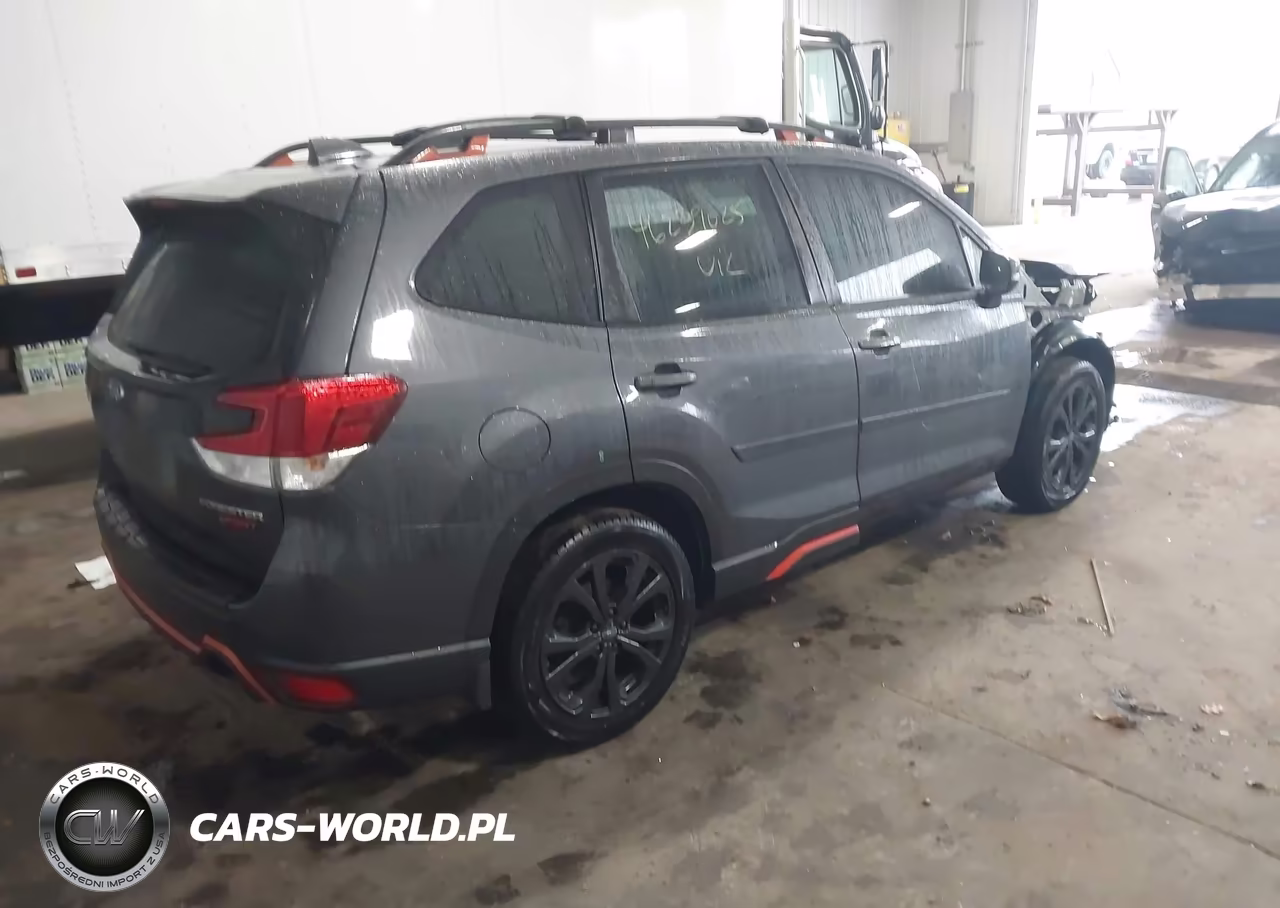 2022 Subaru Forester Sport VIN:JF2SKAJC3NH461818 - 4