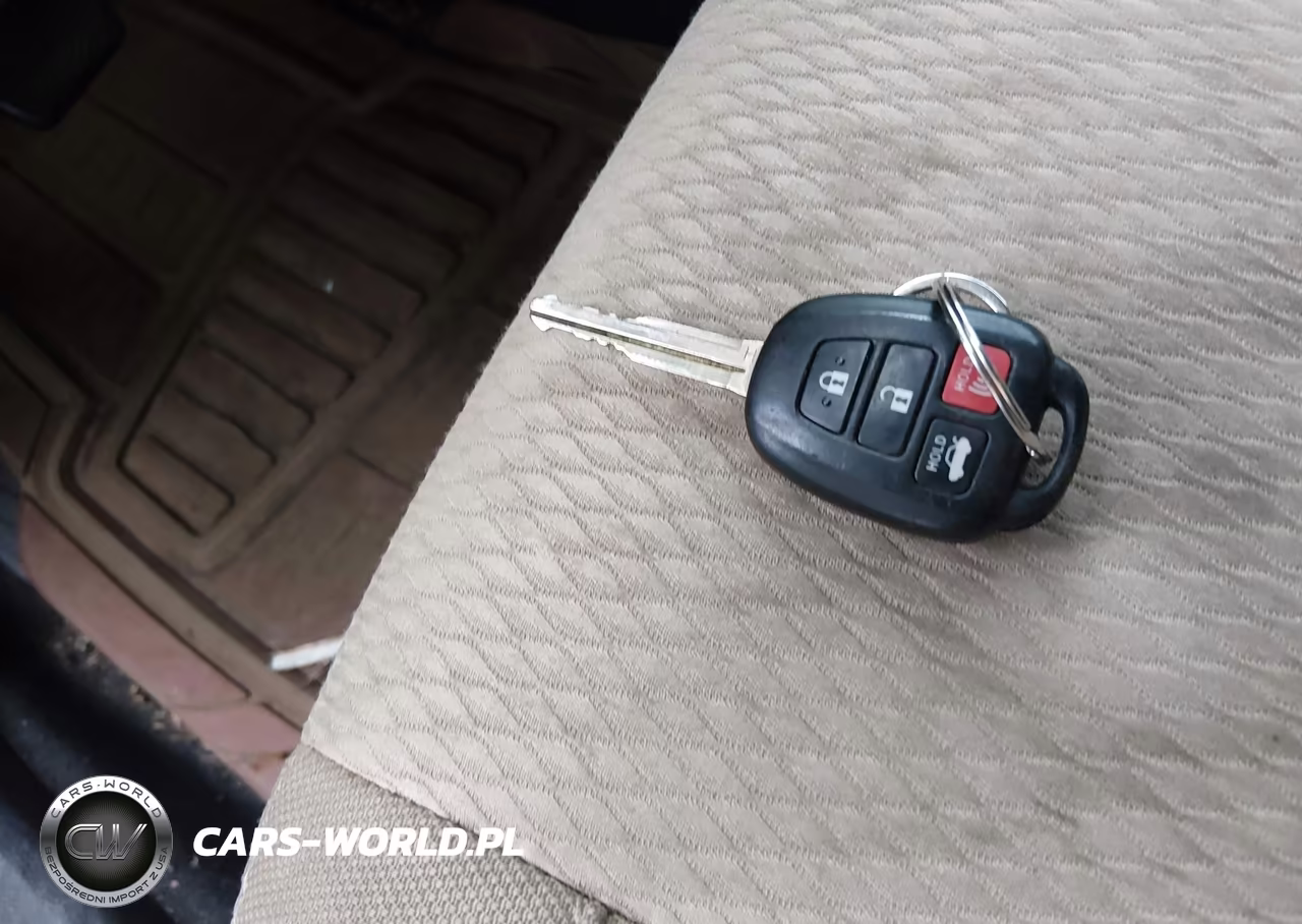 2016 Toyota Corolla Le VIN:2T1BURHE7GC665592 - 11