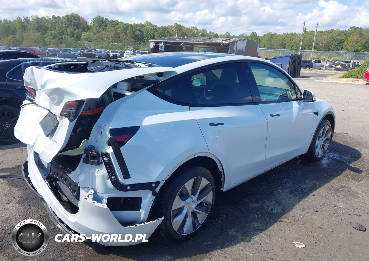 2022 Tesla Model Y Long Range Dual Motor All-Wheel Drive VIN:7SAYGDEEXNF457386 - 4
