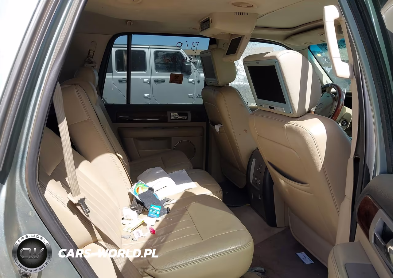 2005 Lincoln Navigator VIN:5LMFU27575LJ01241 - 8