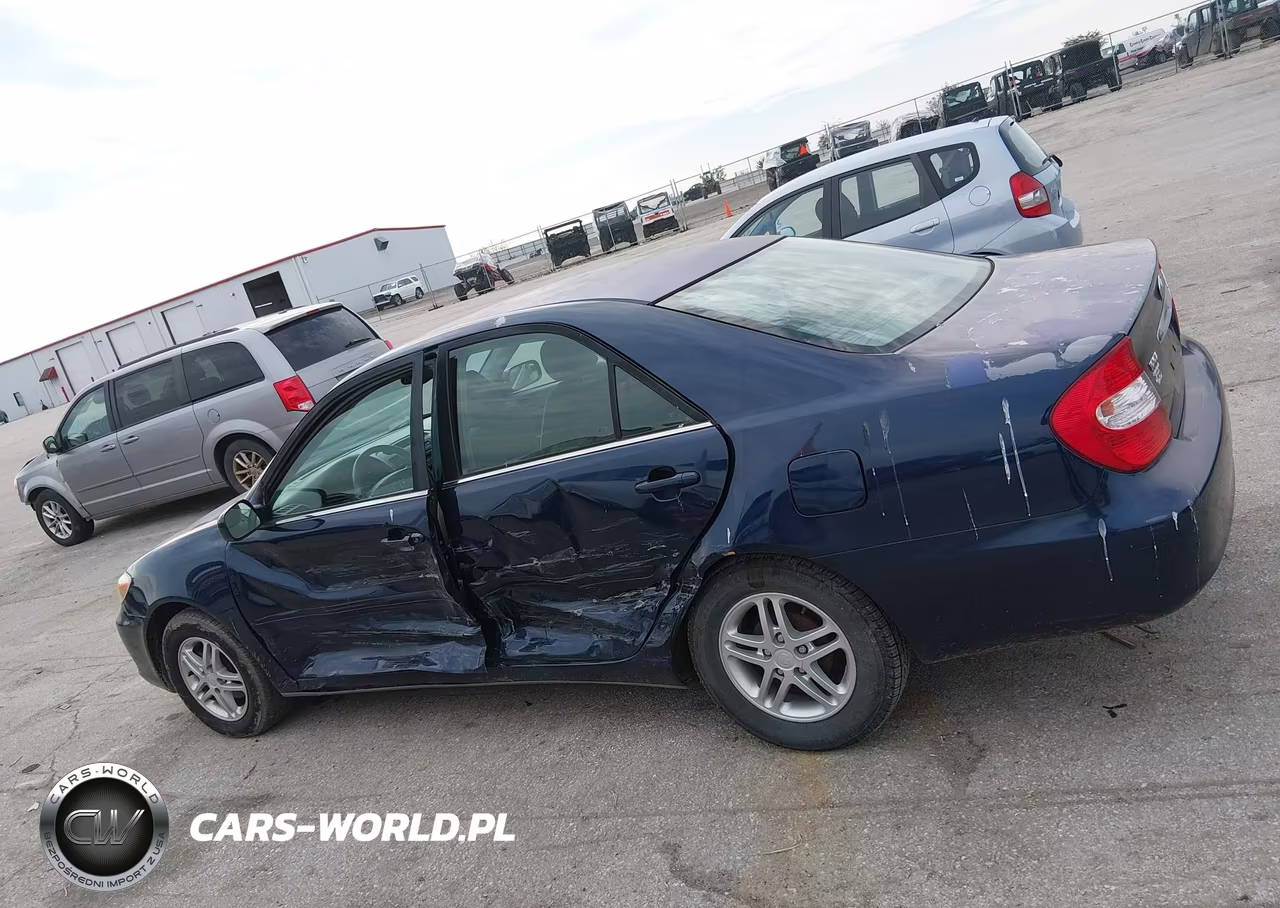 2002 Toyota Camry Le VIN:4T1BE32K12U594373 - 15