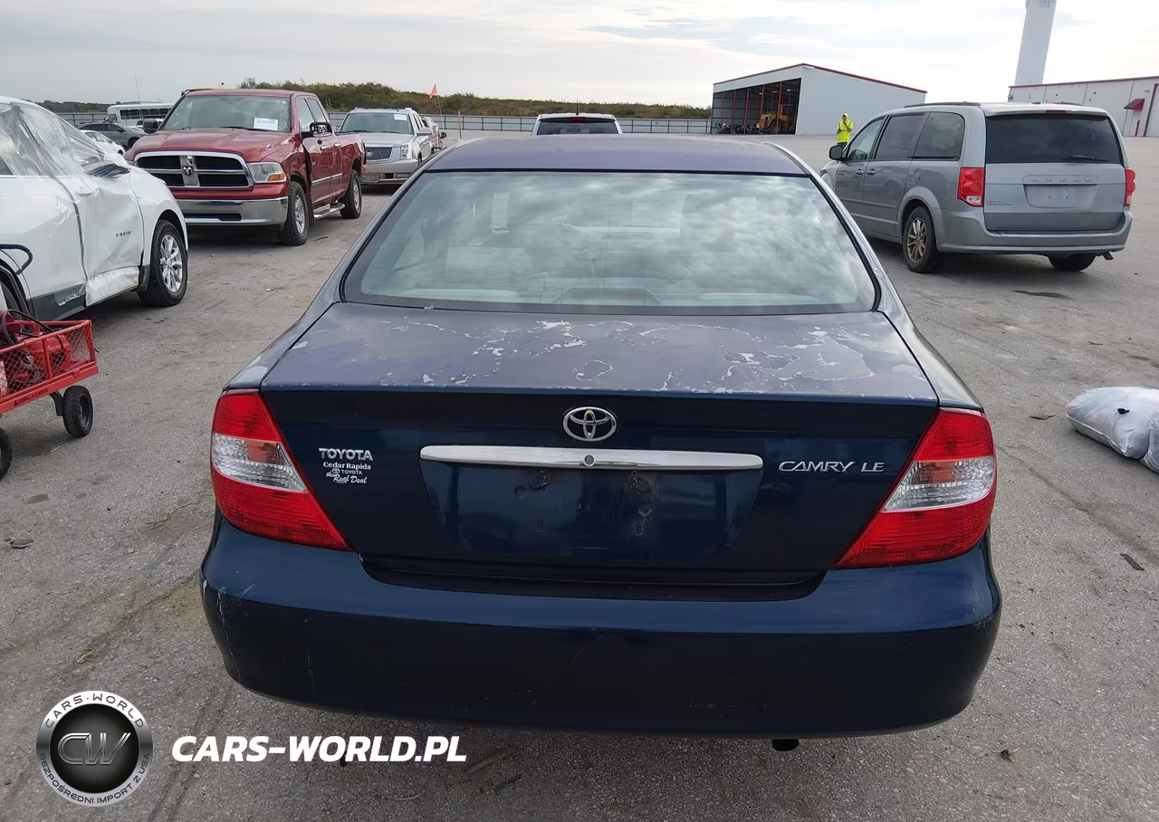 2002 Toyota Camry Le VIN:4T1BE32K12U594373 - 17