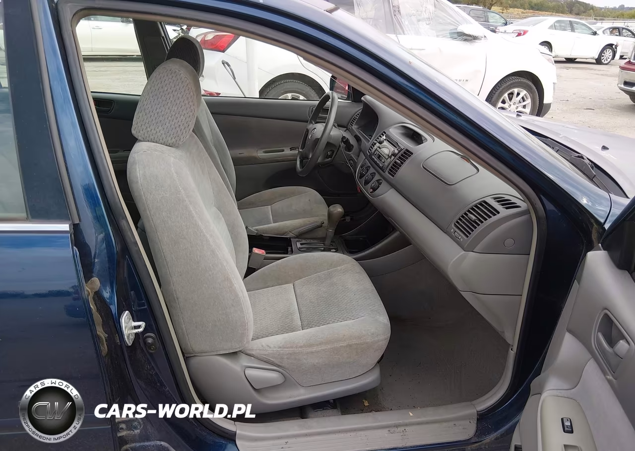 2002 Toyota Camry Le VIN:4T1BE32K12U594373 - 5