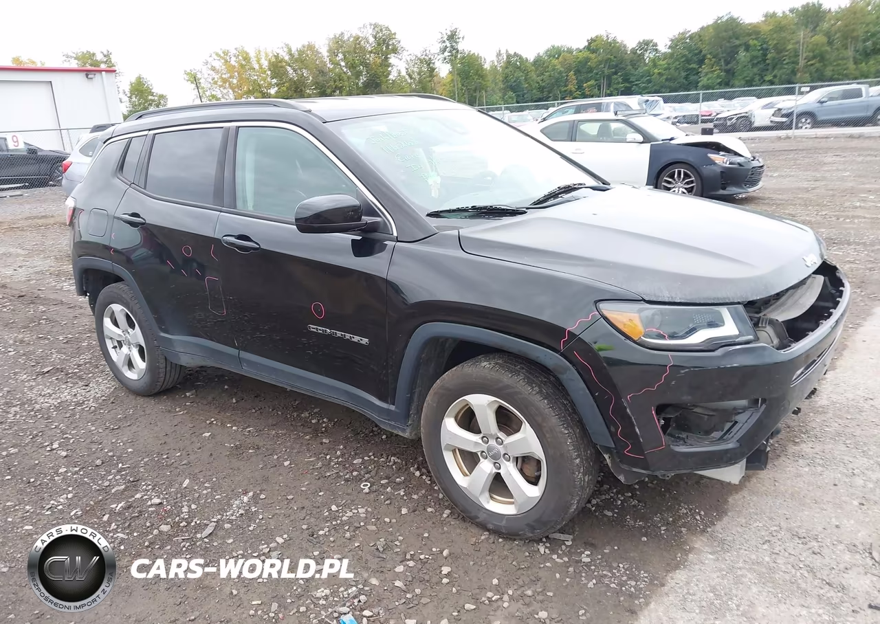 2018 Jeep Compass Latitude 4X4 VIN:3C4NJDBB0JT393768 - 1