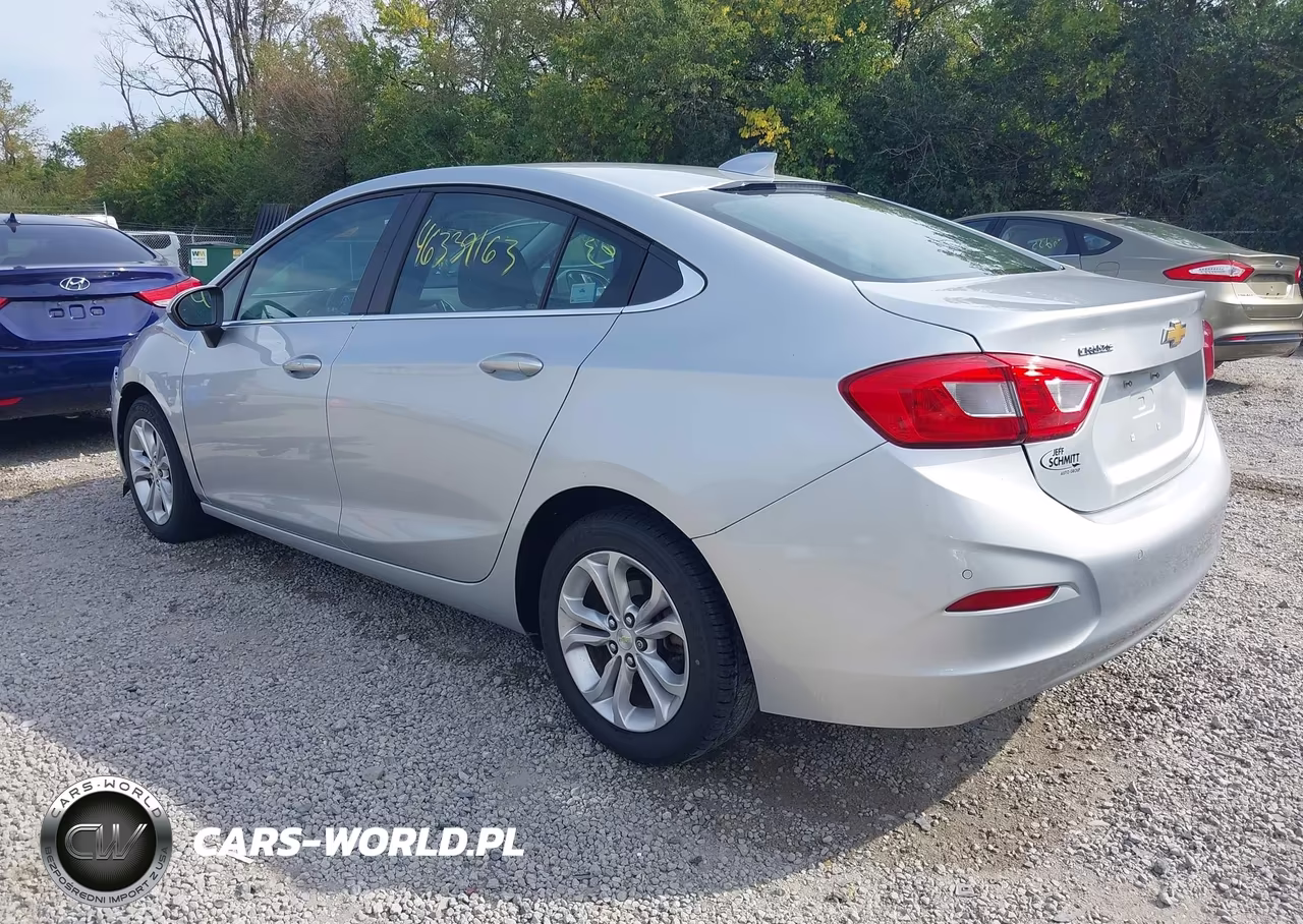 2019 Chevrolet Cruze Lt VIN:1G1BE5SM6K7118340 - 3