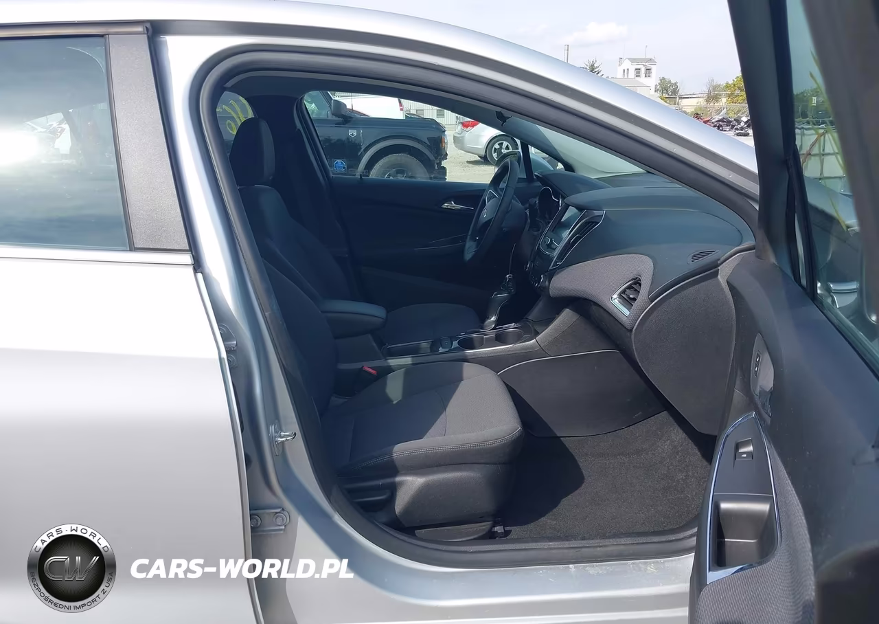 2019 Chevrolet Cruze Lt VIN:1G1BE5SM6K7118340 - 5