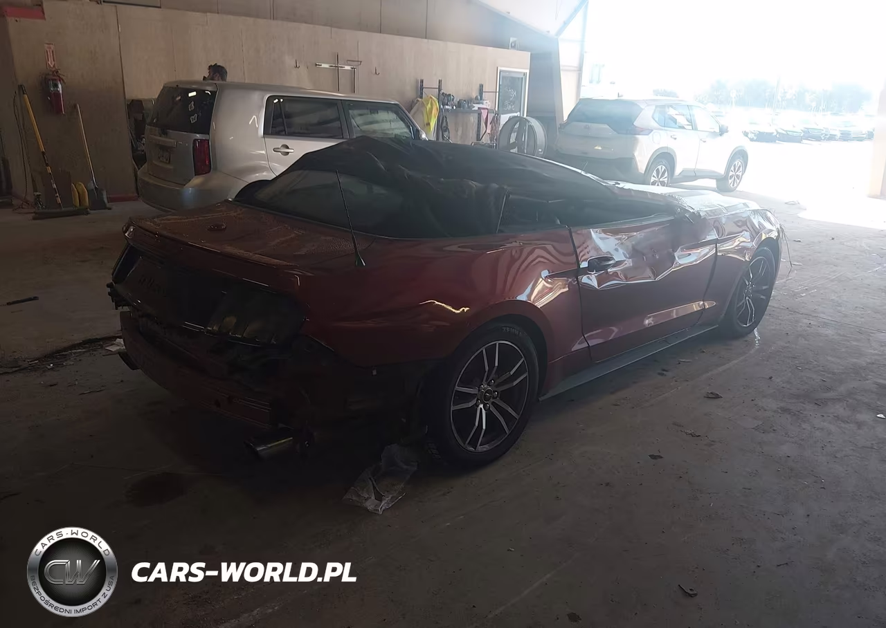 2016 Ford Mustang Ecoboost Premium VIN:1FATP8UH6G5292117 - 4