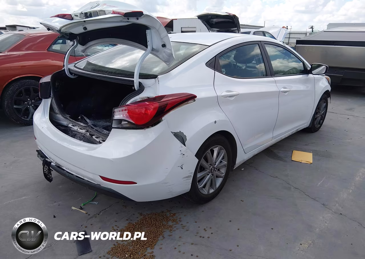 2015 Hyundai Elantra Se VIN:5NPDH4AEXFH555447 - 4