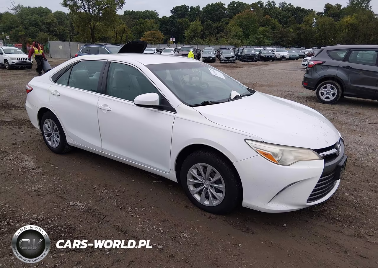 2016 Toyota Camry Le