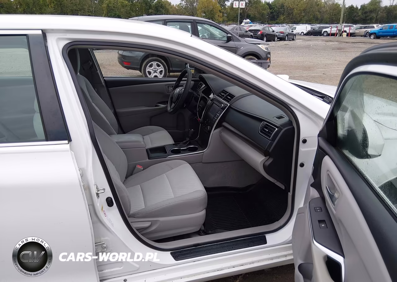 2016 Toyota Camry Le VIN:4T1BF1FK3GU176318 - 5