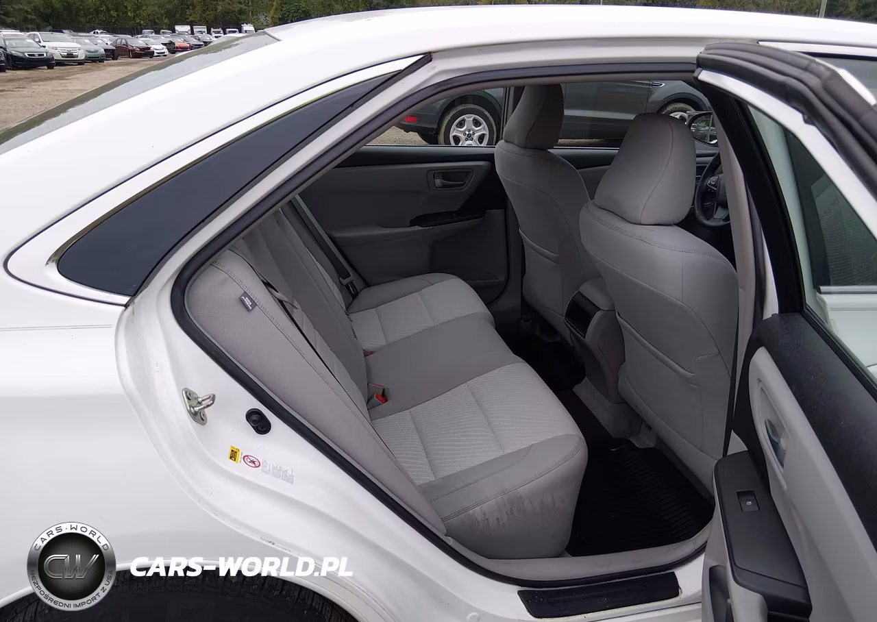 2016 Toyota Camry Le VIN:4T1BF1FK3GU176318 - 8