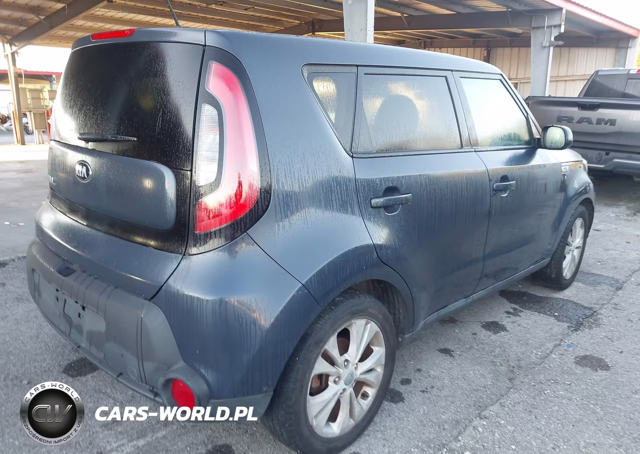 2015 Kia Soul + VIN:KNDJP3A55F7178773 - 4