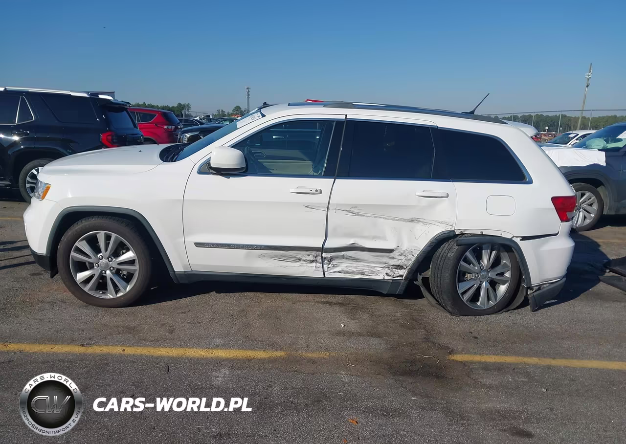 2013 Jeep Grand Cherokee Laredo VIN:1C4RJEAT0DC514171 - 15