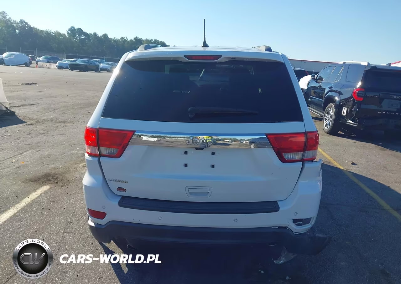 2013 Jeep Grand Cherokee Laredo VIN:1C4RJEAT0DC514171 - 17