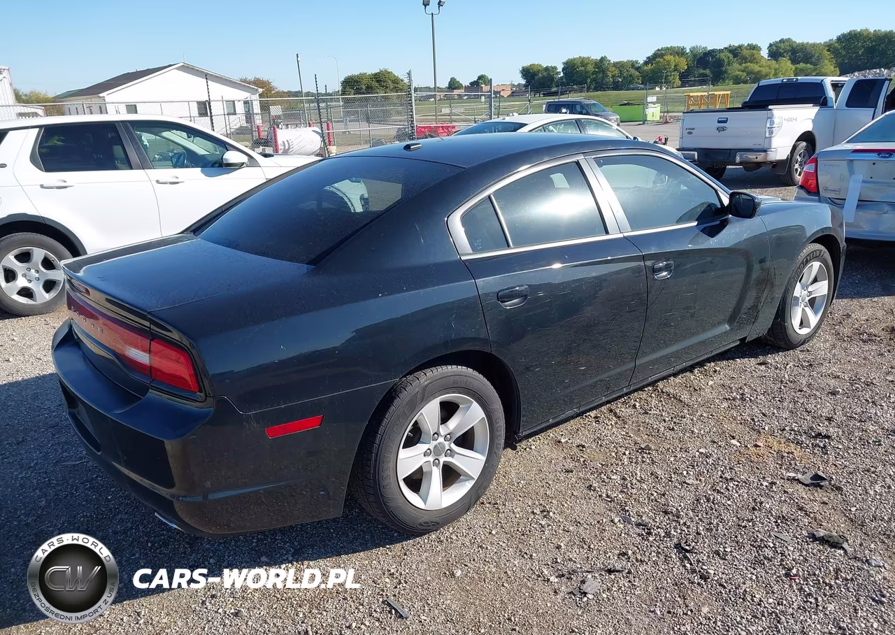 2012 Dodge Charger Se VIN:2C3CDXBG1CH247312 - 4