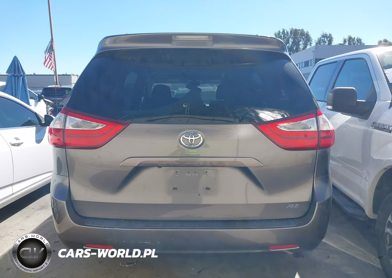 2017 Toyota Sienna Xle 8 Passenger VIN:5TDYZ3DC3HS848610 - 16