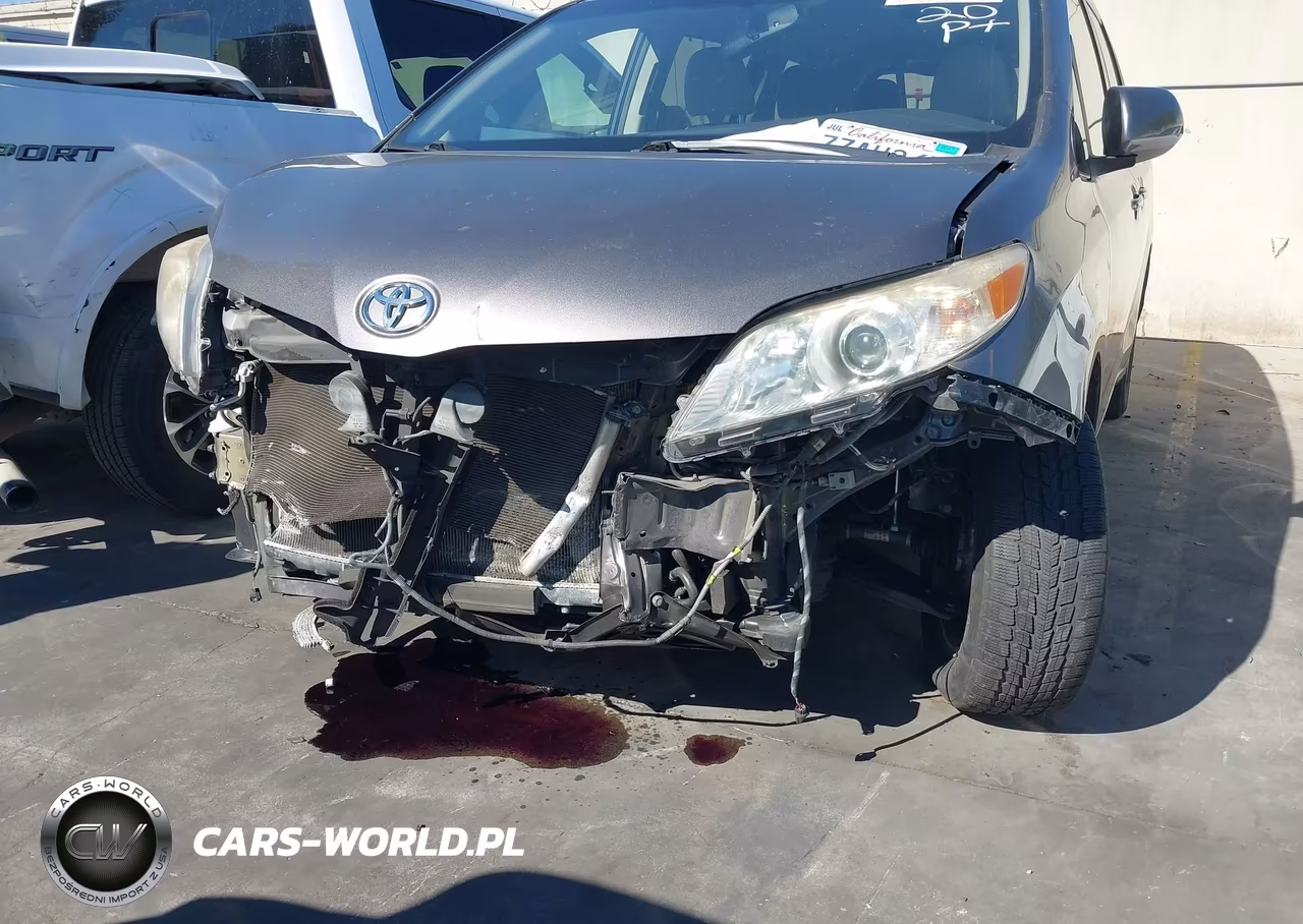 2017 Toyota Sienna Xle 8 Passenger VIN:5TDYZ3DC3HS848610 - 6
